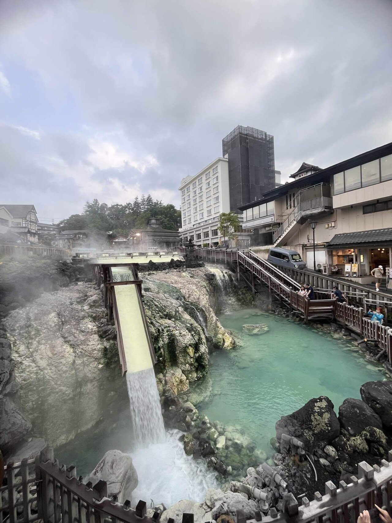 群馬県 草津温泉 湯畑の宿佳乃やに宿泊｜anna