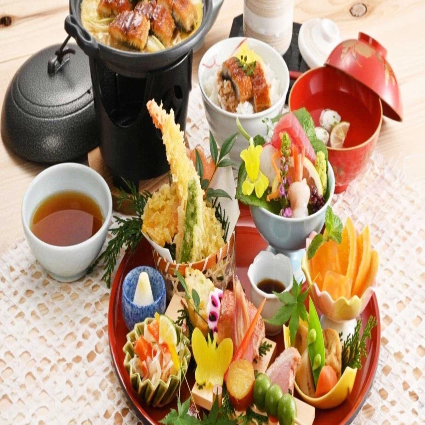 華結び会席」お祝いの席を、自宅で華やかに。仕出しで叶える“和の