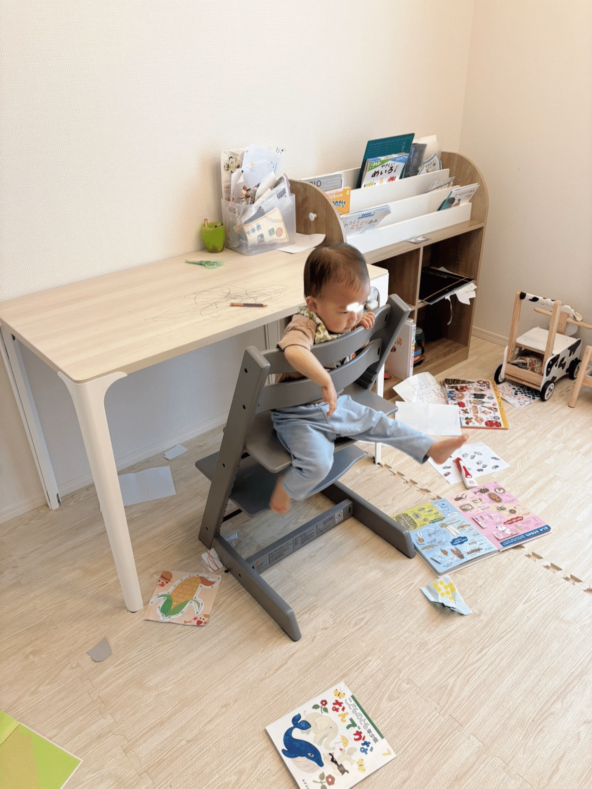 3歳の学習机兼おとなのテレワークデスク。｜清宮ゆうか｜年子兄妹の