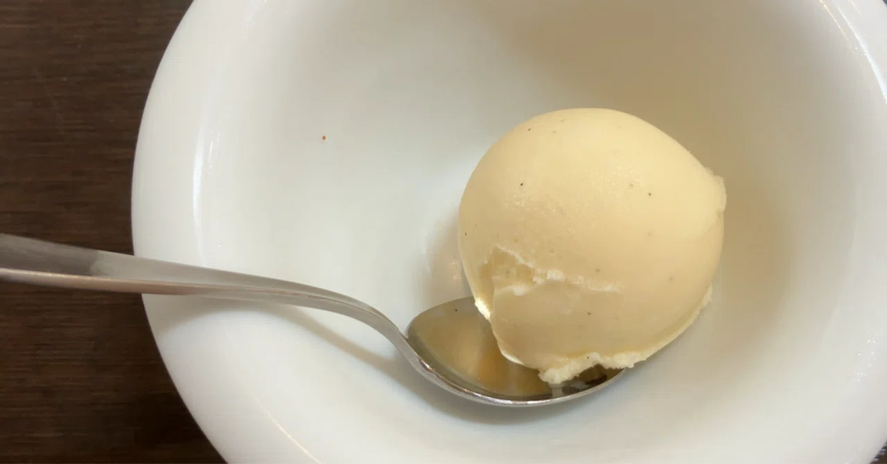 乳脂肪35%の生クリームを使用して作った自家製アイスクリーム｜清水あさこ