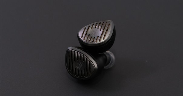 BQEYZ WINTER Ultra 海外購入 美品 即購入可　有線イヤホン 41z4uxVGnaL.jpg_BO30,255,255,