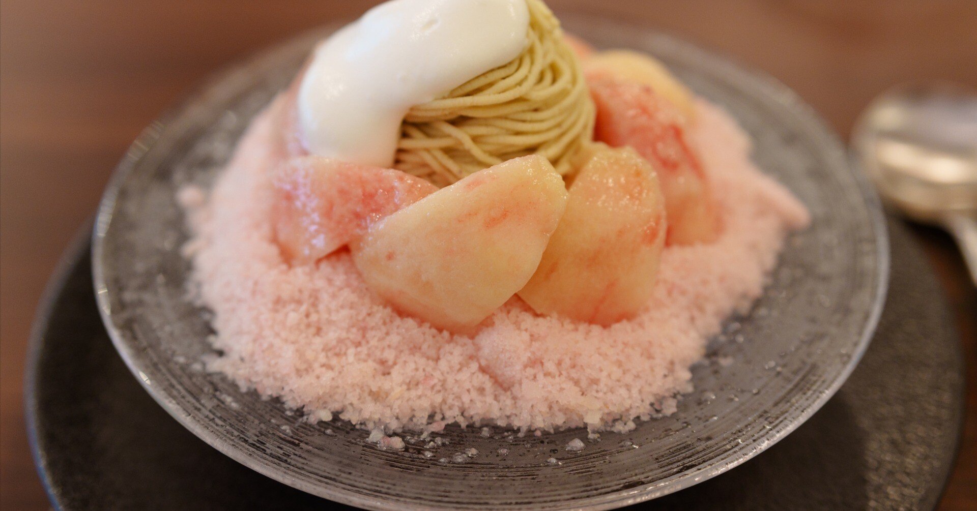 谷中】和栗やのフルーツ山梨秀ランク完熟桃果肉100％かき氷