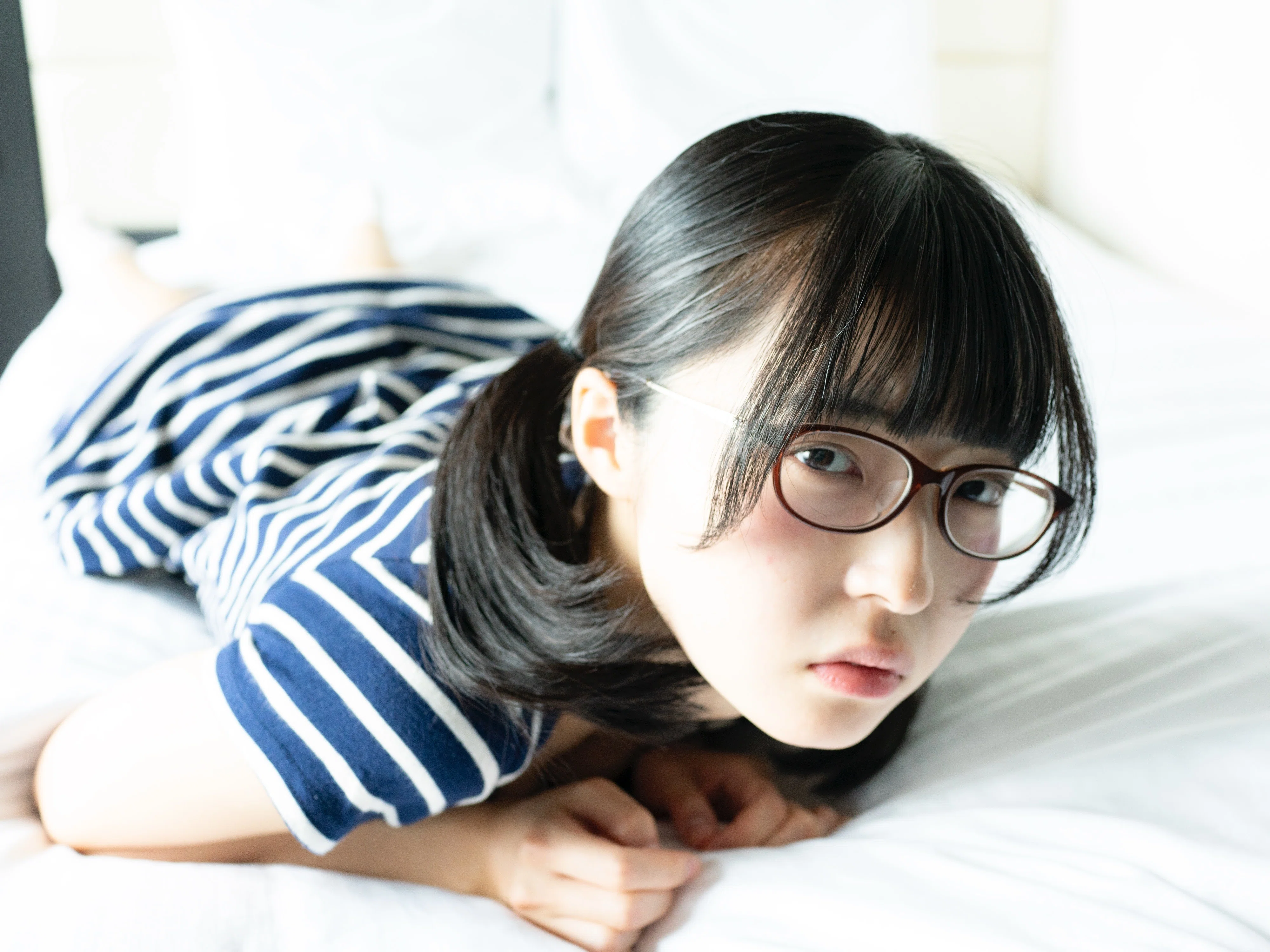 少 女 礼 讃 ｜#283｜伏臥｜2852-2859｜青山裕企