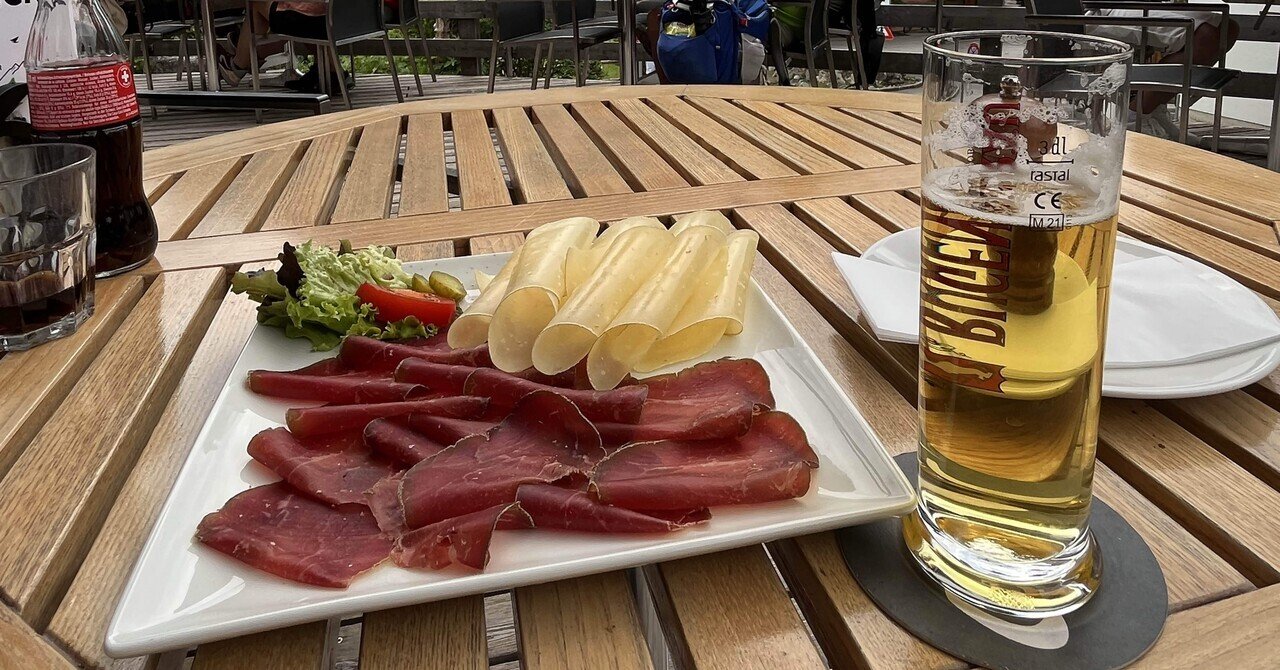 スイスの旅#05】Day2④•スイスアルプスを眺めながらの至福の一杯