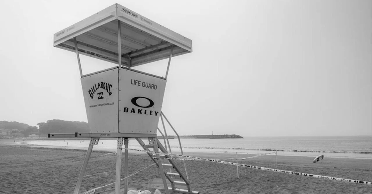 霧の朝 ENOSHIMA EASTSIDE BEACH | X-T5｜borichan | 旅するカメラ