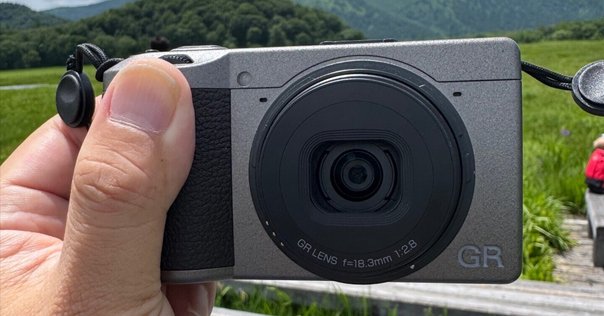 【極美品】RICOH GRIII 予備バッテリー+チャージャー+専用ケース RICOH GR の予備バッテリー携行方法を考える | Tokuvin Travel