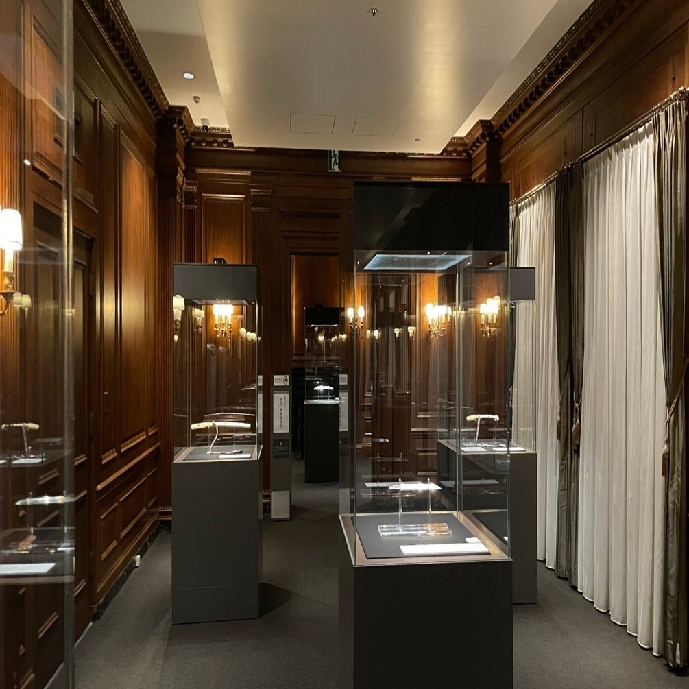 違いの分かる人へのプロセス？【志野茶碗 卯花墻：花と鳥：三井記念