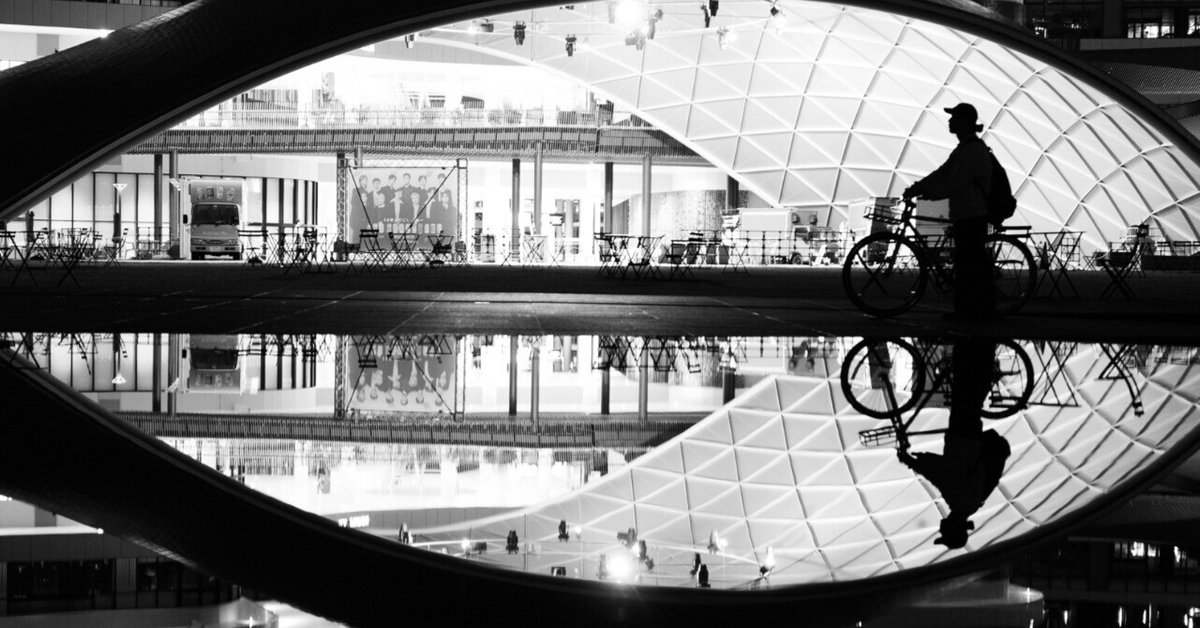 1x.com 再挑戦記: 16 - Bicycle Silhouette on Glassy Waters
