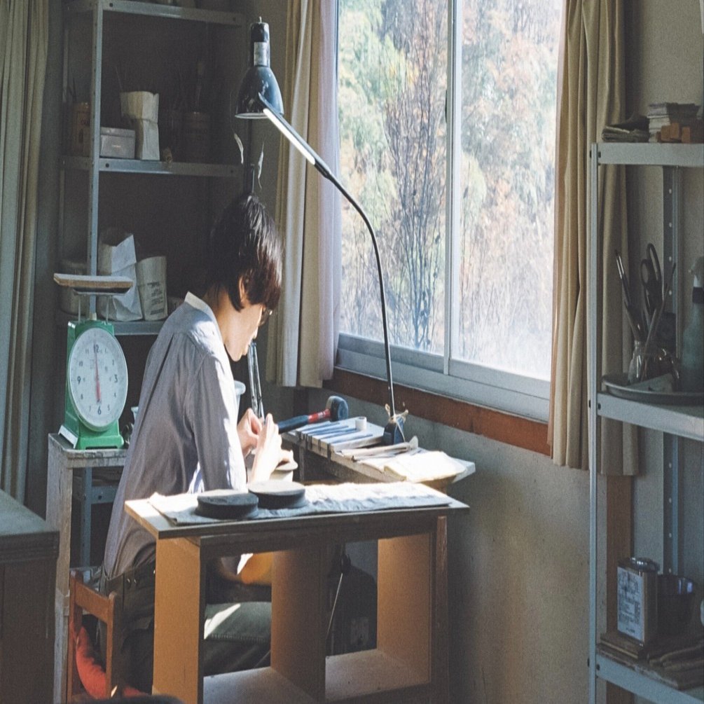 取材日記】つくりての現場から vol.6 ～象嵌により絵付けされた模様の