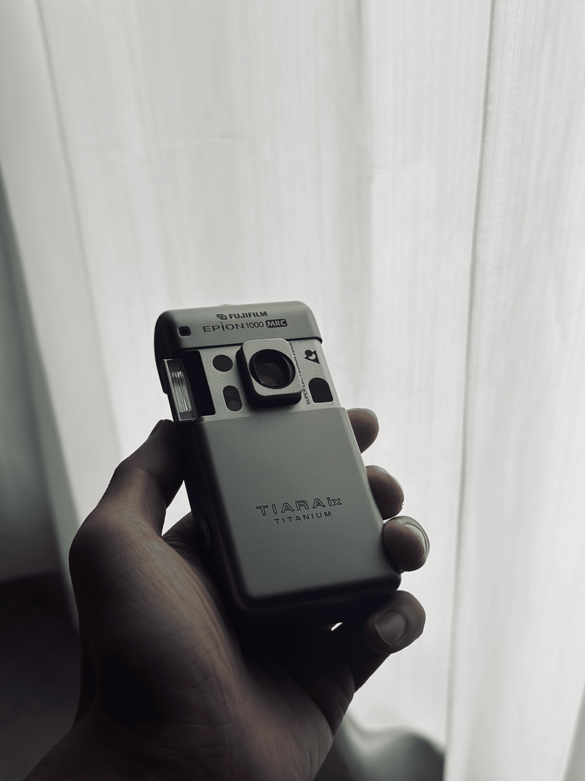 美品動作品 FUJIFILM EPION 1000 MRC TIARA ix 初めてのAPSフィルム｜FUJIFILM Epion1000 MRC TIARA ixとFUJIFILM