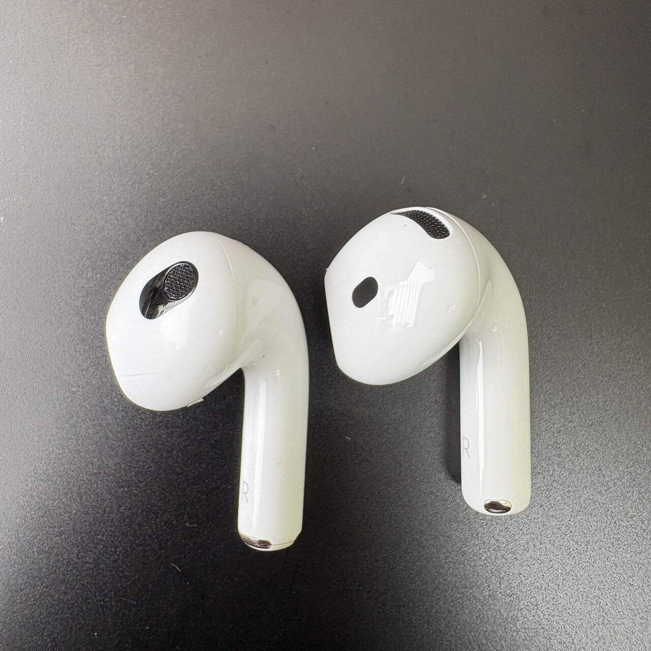 AirPods3の右耳がおかしいからAirPods4へ買い替えてみたよ｜wanya