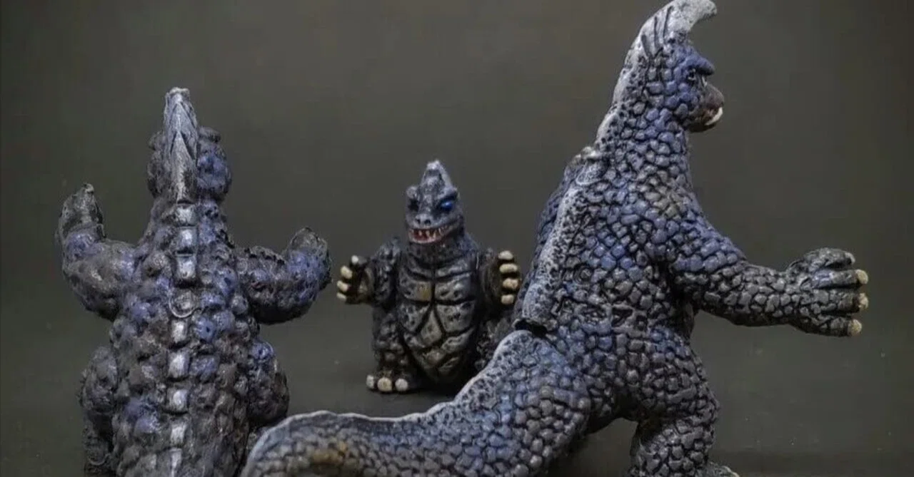 アーストロン／バンダイ／ポピー】怪獣消しゴムを塗る！｜レイレイ