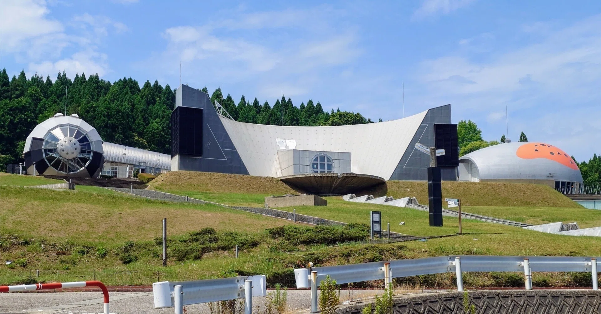 石川》石川県能登島ガラス美術館｜めぐる \西洋美術かじり/