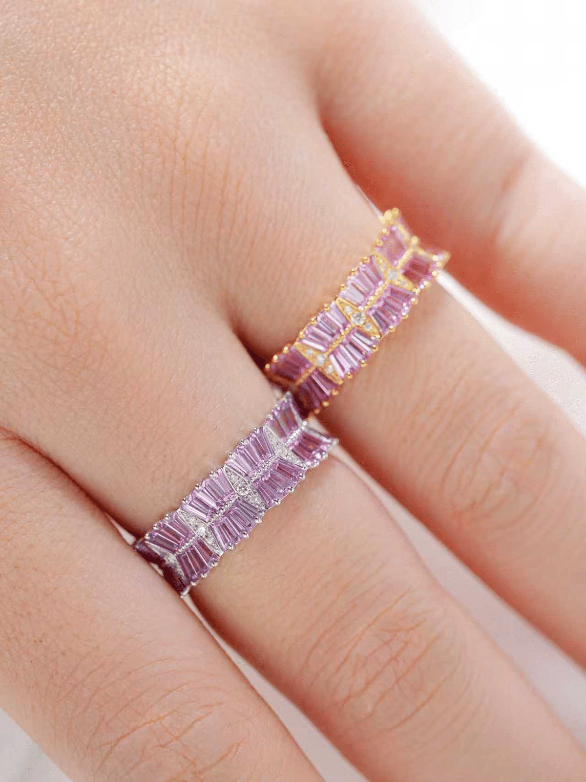 マルチカラーサファイアの着用写真を公開｜ジュエリー長谷川