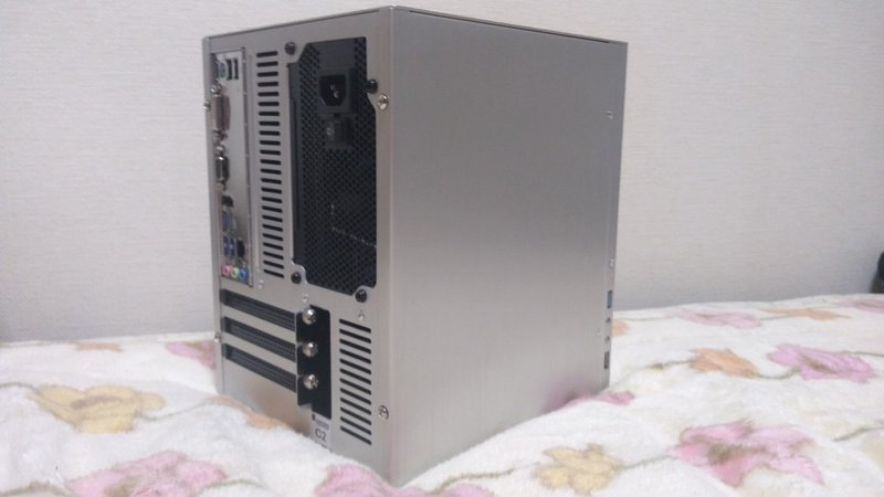 安くてアルミキューブなpcを自作 Yaenanase Note
