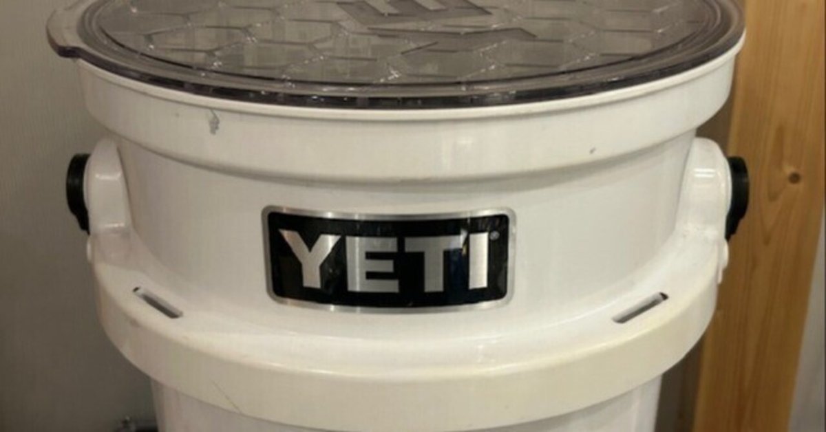 ver.36 【YETI イエティ バケツ 蓋セット 】 ホワイト 椅子