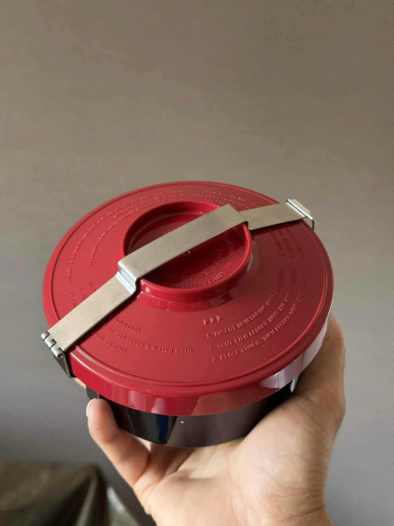 Lomograpy Lomo Daylight Developing Tank 35mmを買ってみた！｜もっち