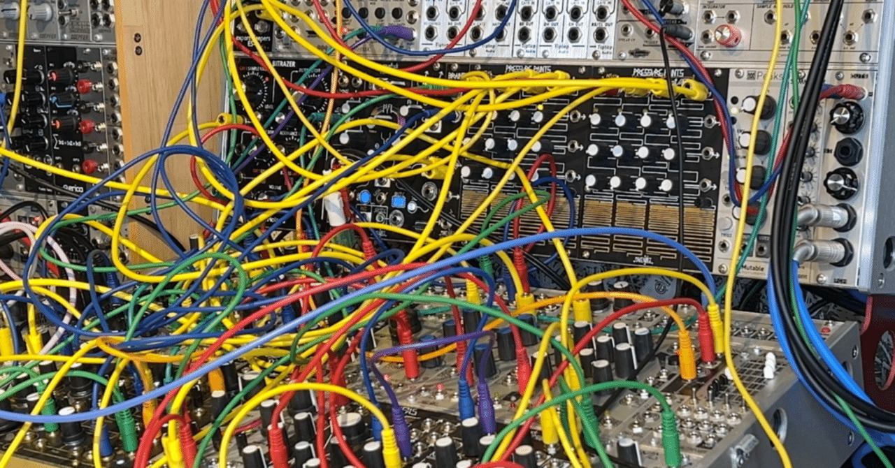 モジュラーシンセサイザーでIDMを作る｜atnr