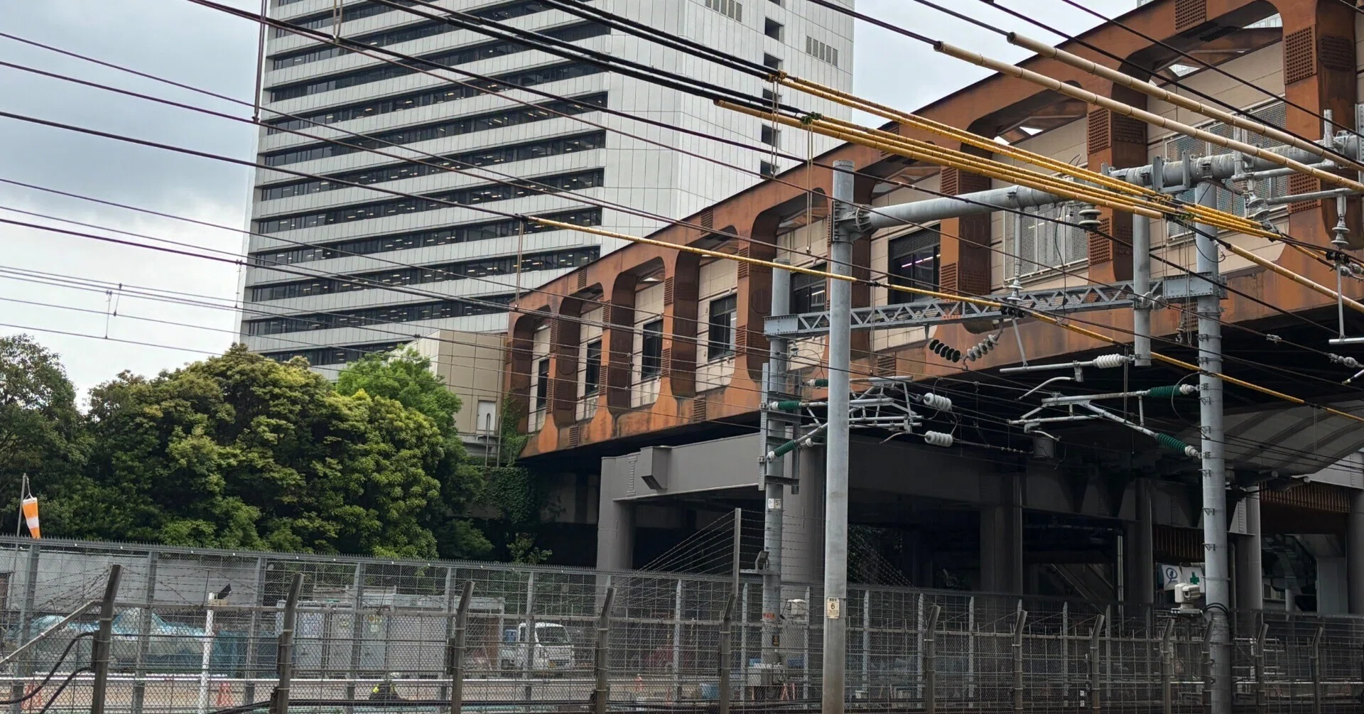 12. Tokyo Stroll—Hamamatsucho, South Exit Free Passage｜サカタニミホ