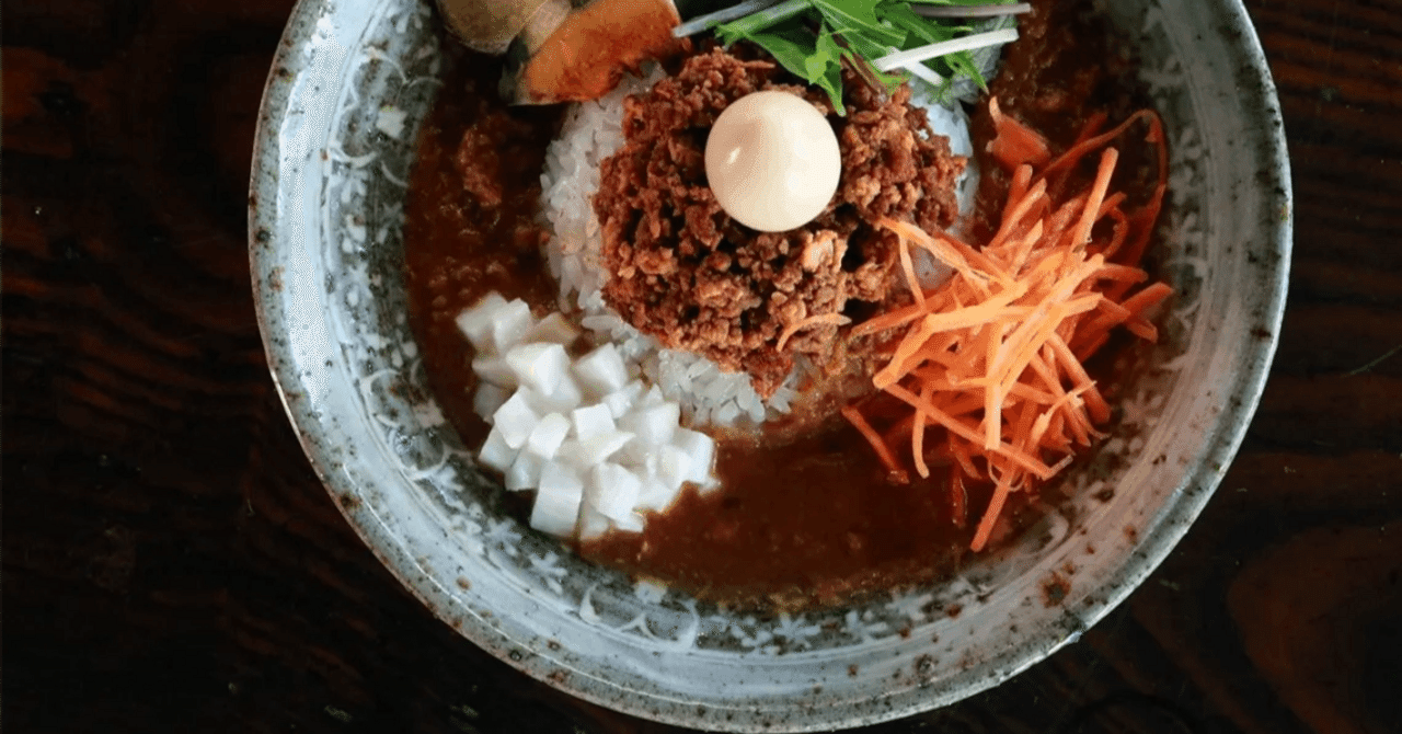 カレー皿で楽しむ、ひと皿の美味しさ｜ころは -うつわと道具と喫茶室-