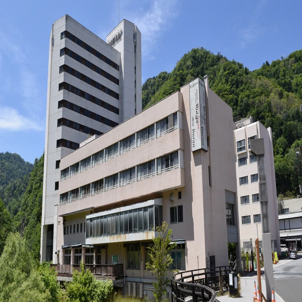 札幌】定山渓ホテル 6回目の入札へ／差し押さえの市、売却が難航｜e 