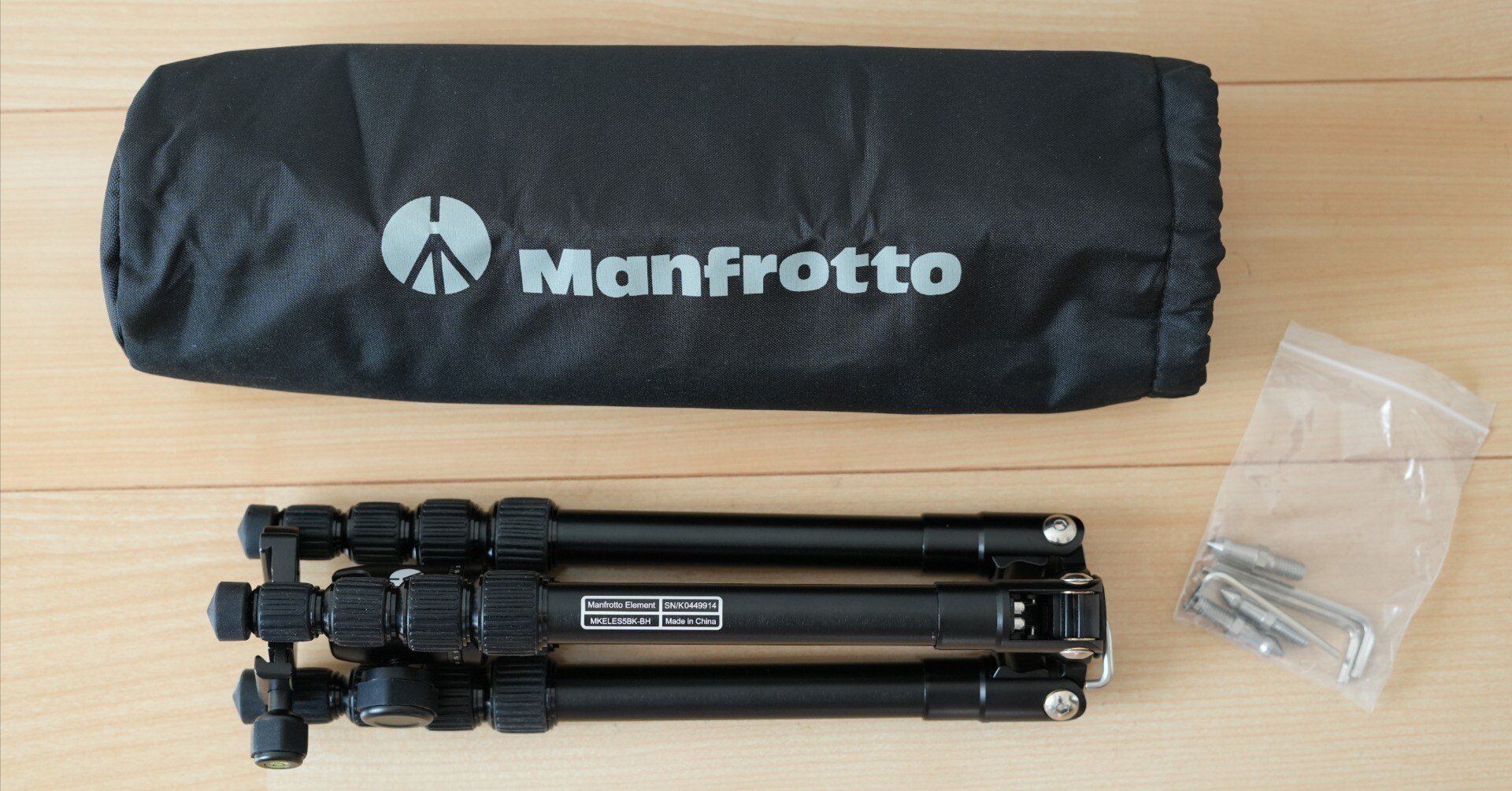 Manfrotto マンフロット Element トラベル三脚 MKELES5BK-BH レビュー