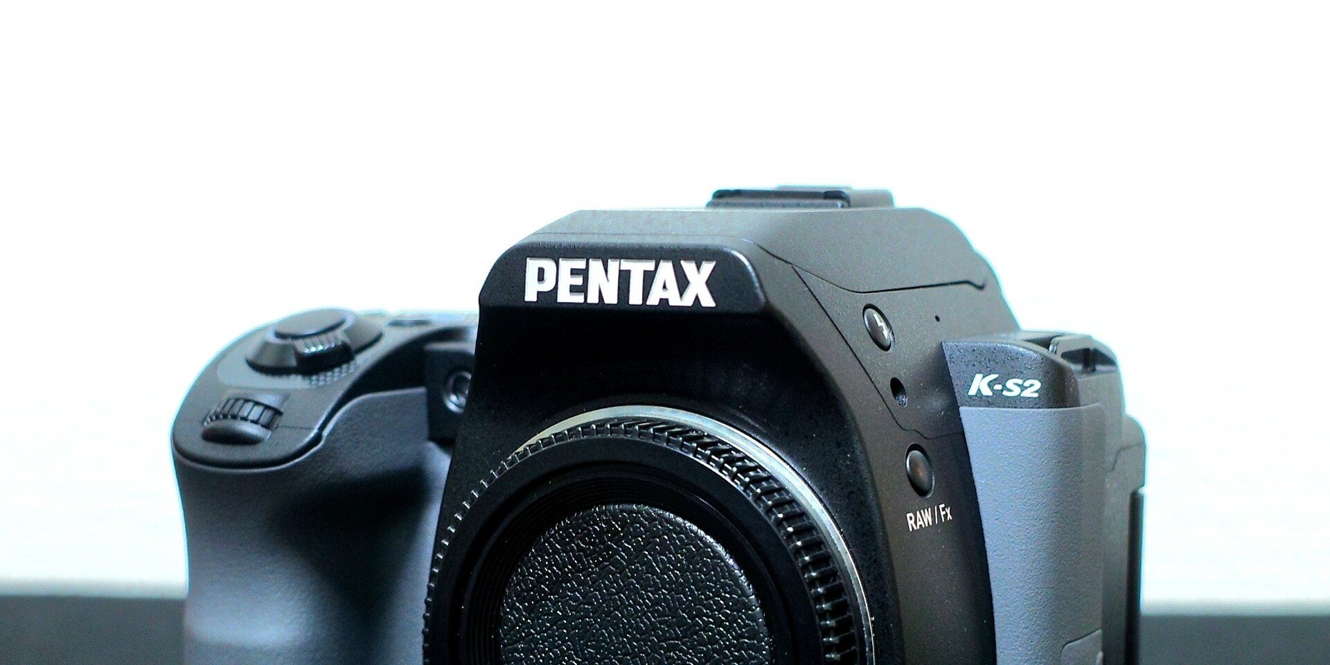 PENTAX K-S2 一眼レフカメラ セット 念願のフォレストグリーン」世界最小の防塵防滴一眼レフPENTAX K