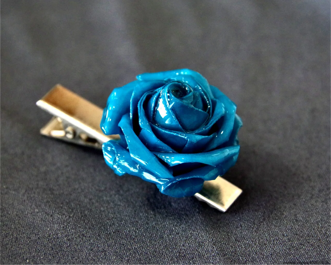 折り紙×レジン×ブローチ、新色登場！／Resin Brooch with Origami rose