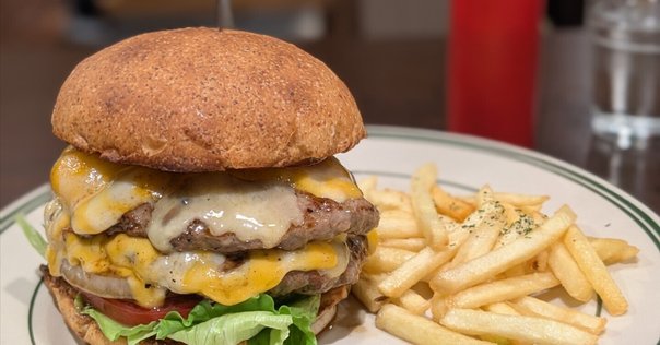 6月催事「ルイスハンバーガーレストランで、ビッグカフナ
