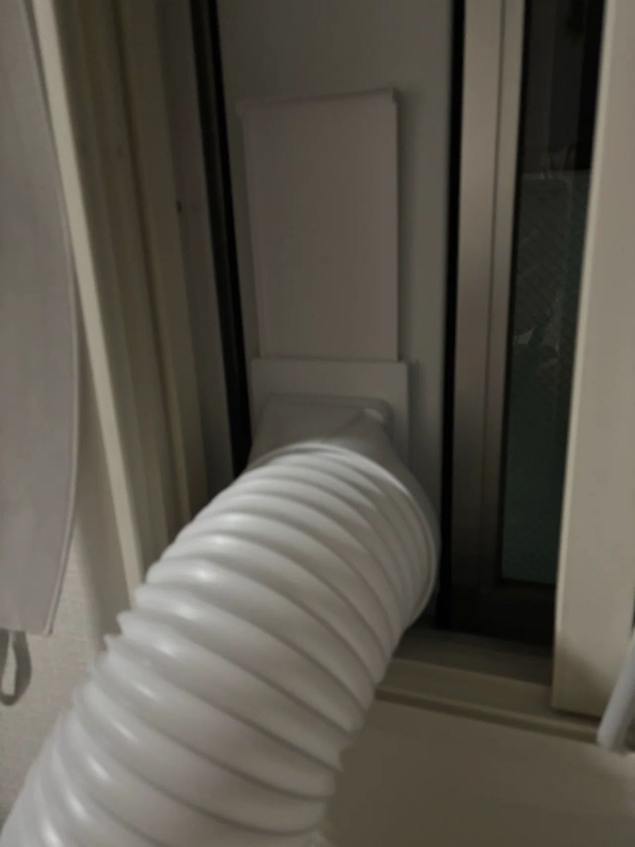 Experiment in a room where an air conditioner cannot be installed
