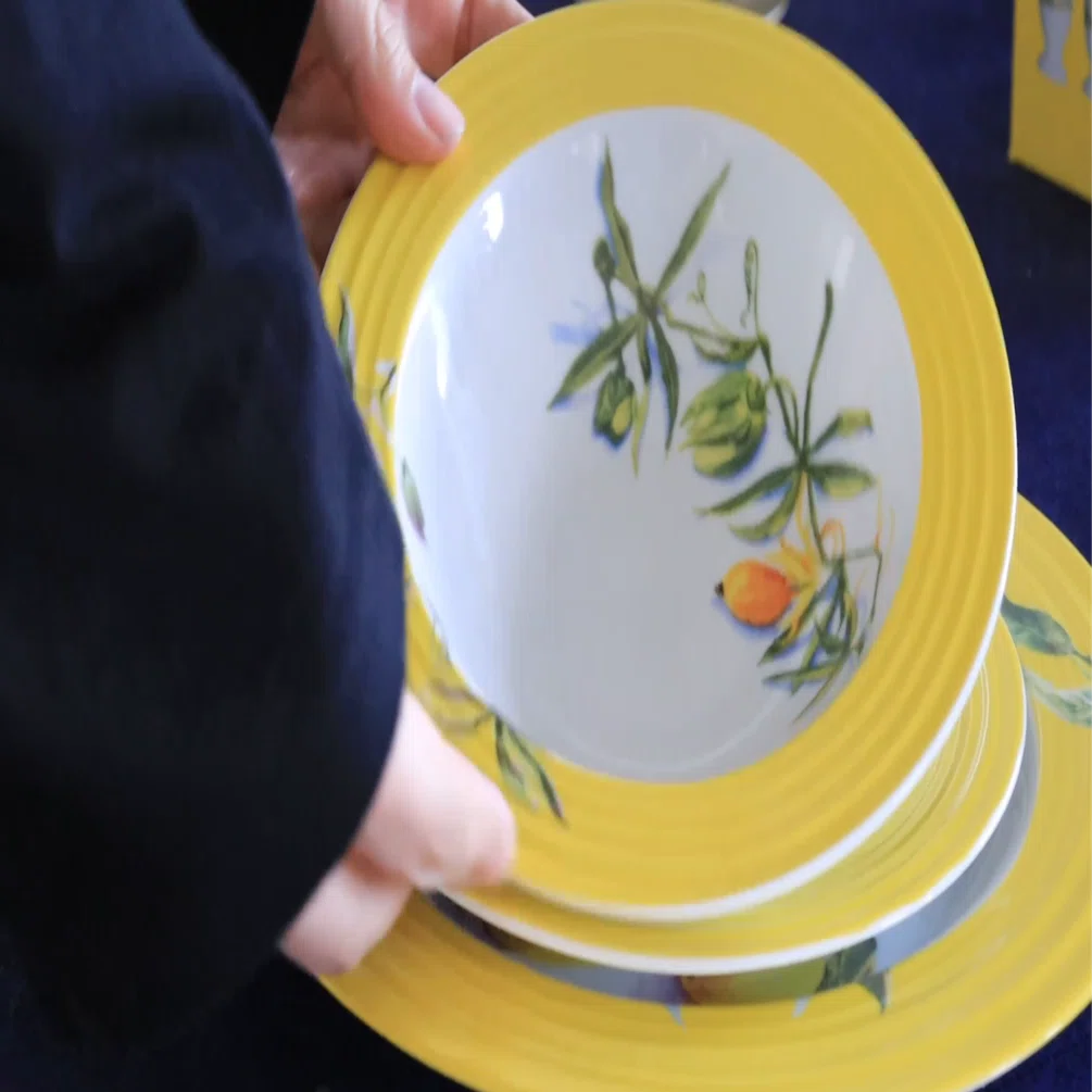 ノルウェー老舗食器ブランドの春らしい食器。北欧食器はiittalaや