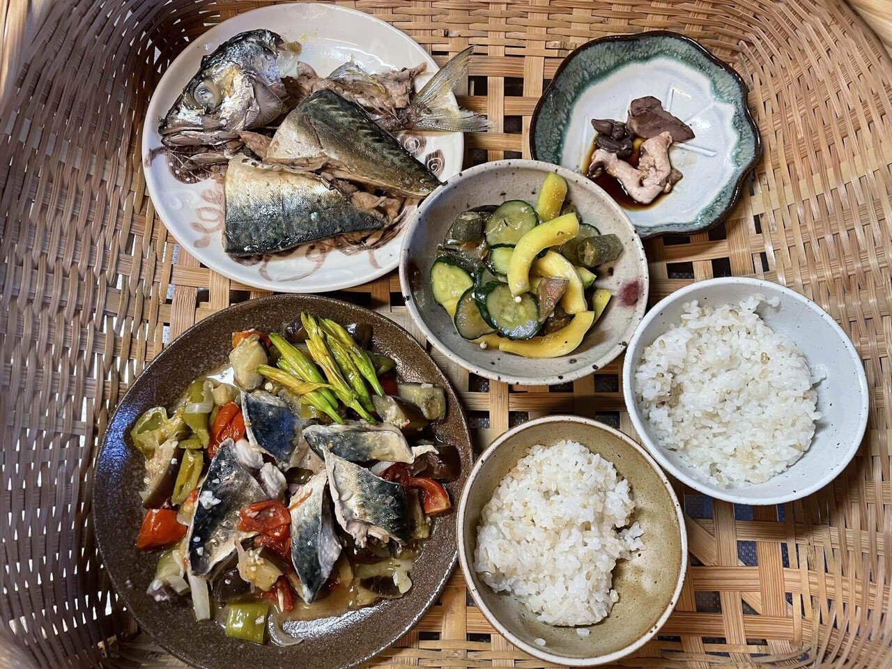 鯖煮込みページ 鯖の煮付け、鯖のトマト煮込み、鯖の内臓の湯通し、夏野菜の塩麹