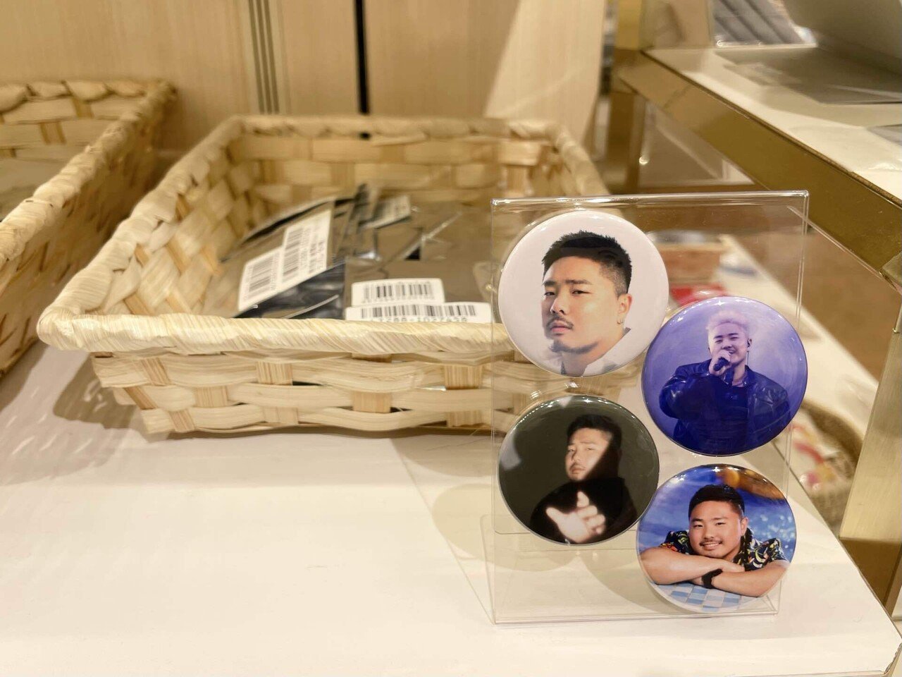 上野案内所で「熊猫堂 Produce Pandas」のオフィシャルグッズを