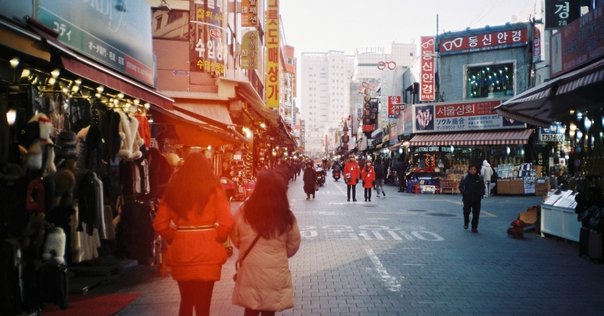 書評「バルセロナ旧市街の再生戦略―公共空間の創出による界隈の