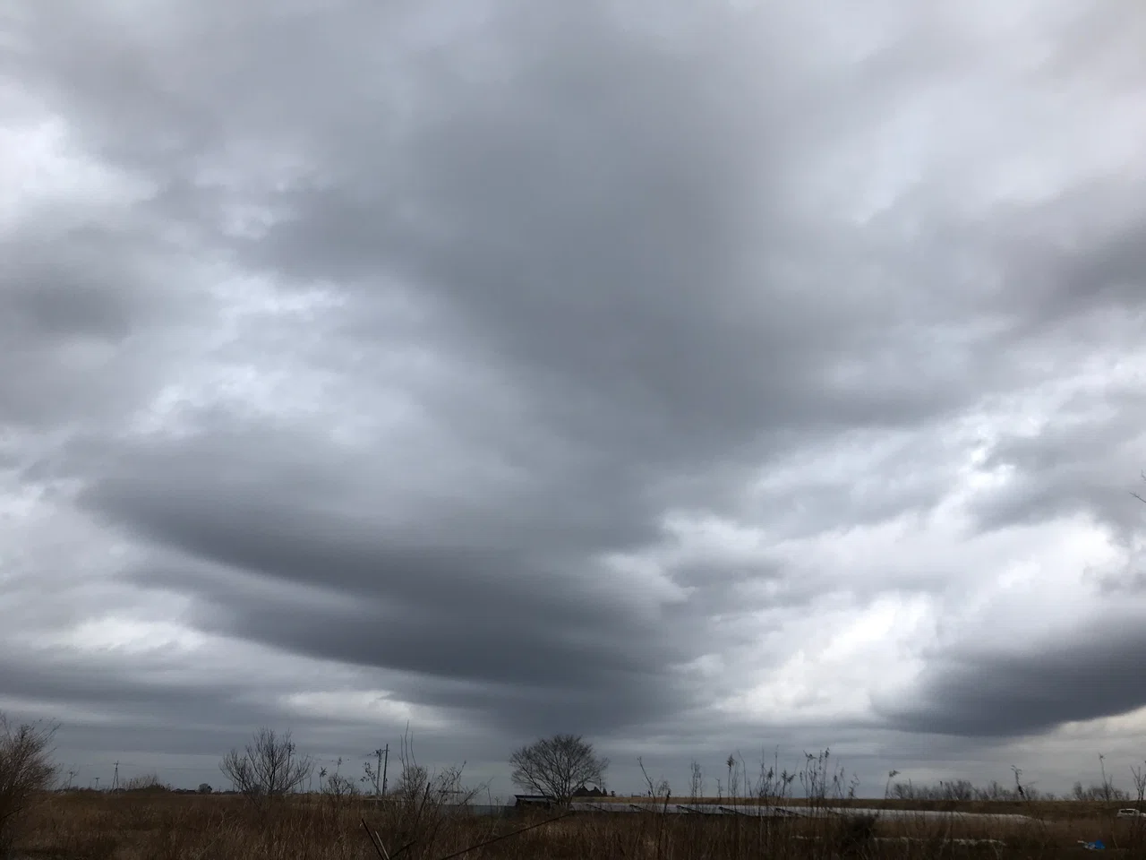 曇りの朝 雨の降る前 雲がすごいなあ 曇りの日も好きだな 心が落ち着く ゆめみのくらし Note