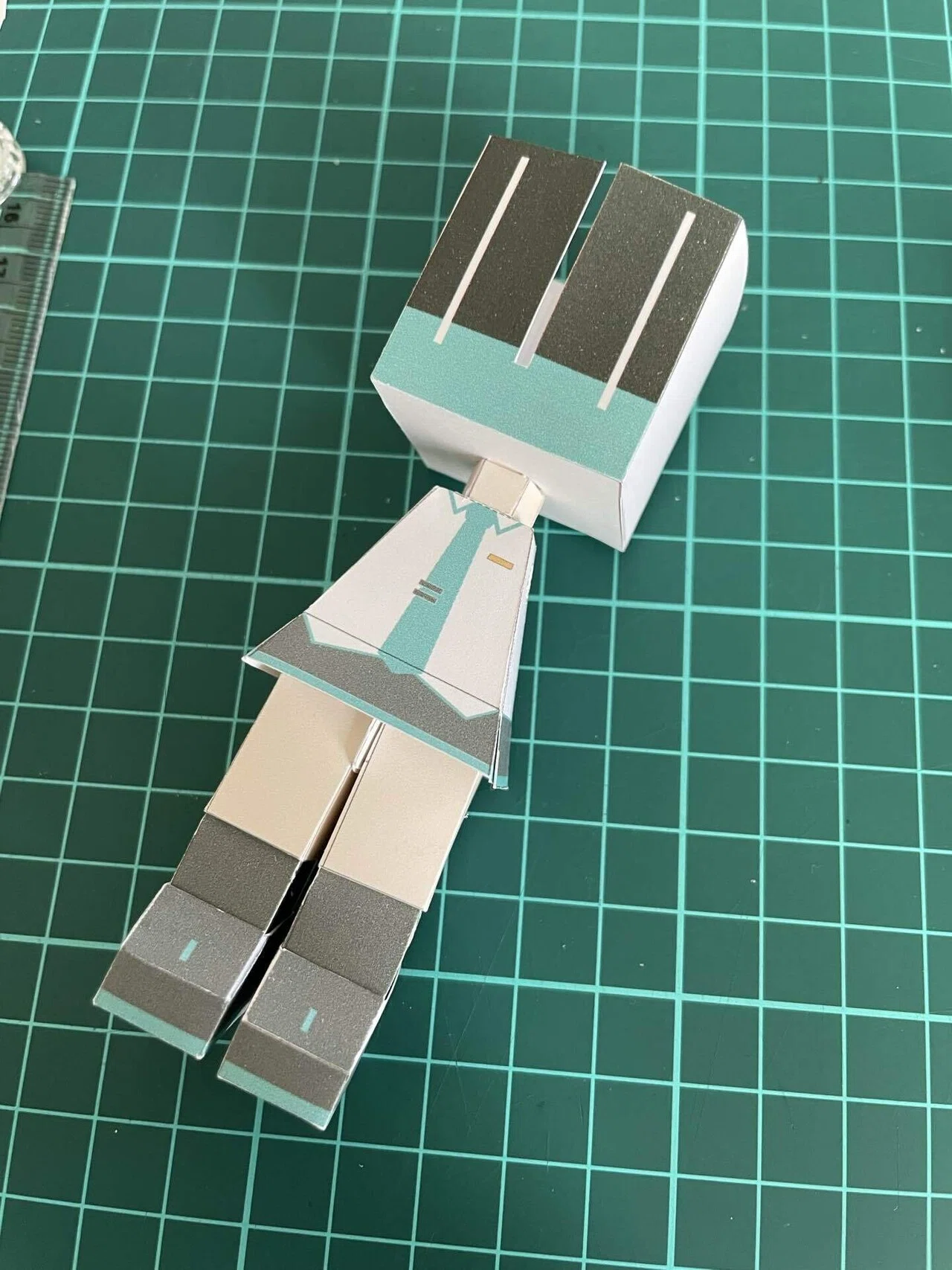 初音ミクペーパークラフト（ver.3）の作り方｜jiu