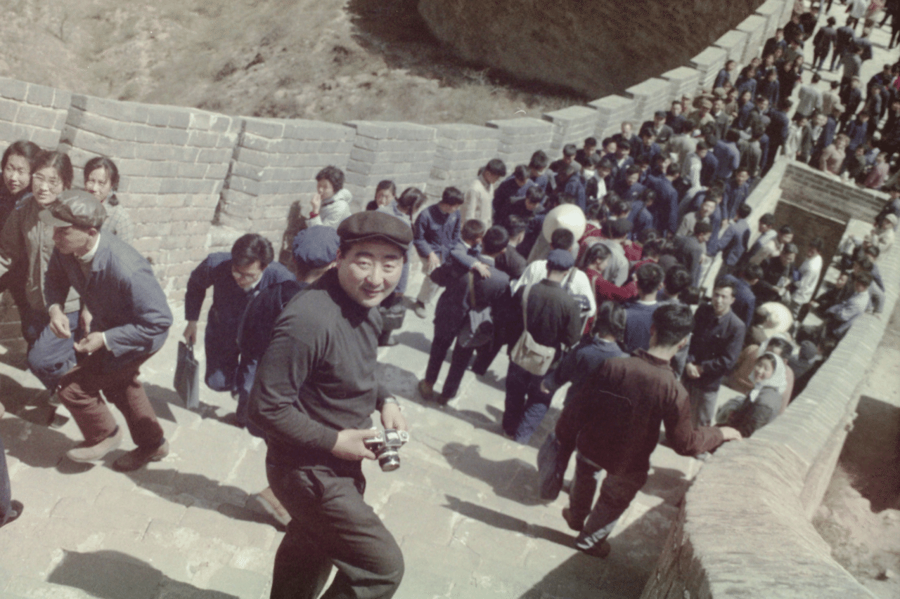 レトロ昔の歴史的写真 97歳の祖父が撮った、文革直前・中国 1600枚の写真を整理する