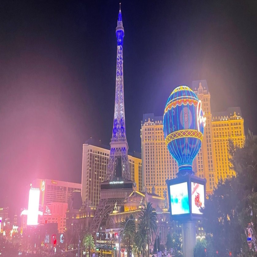 ☆かきさん。「アメリカ・ラスベガス市警察ピンバッジ」３点セット(台紙付き)。 K❺。アメリカ「ラスベガス市警察ピンバッジ3点セット」台紙付き。