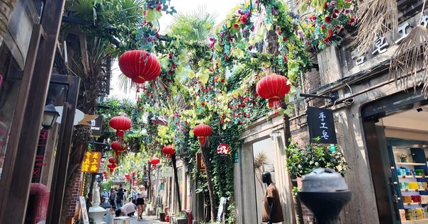 中国　民国期　粉彩　蟠桃祝寿　送料込み0302 上海】不老不死の桃、蟠桃を食す｜明明東京@中国を鉄道で旅する