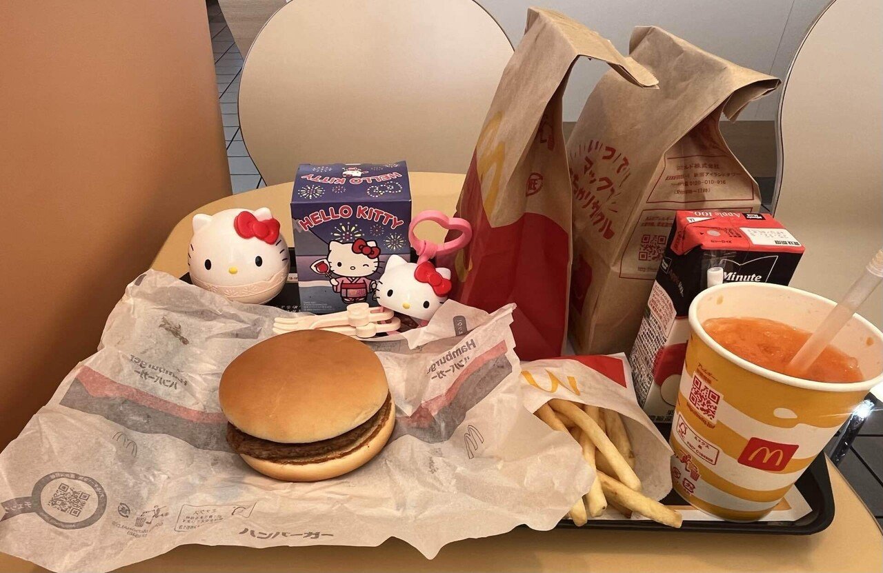 キティちゃん、大盛りセット キティちゃん、大盛りセット