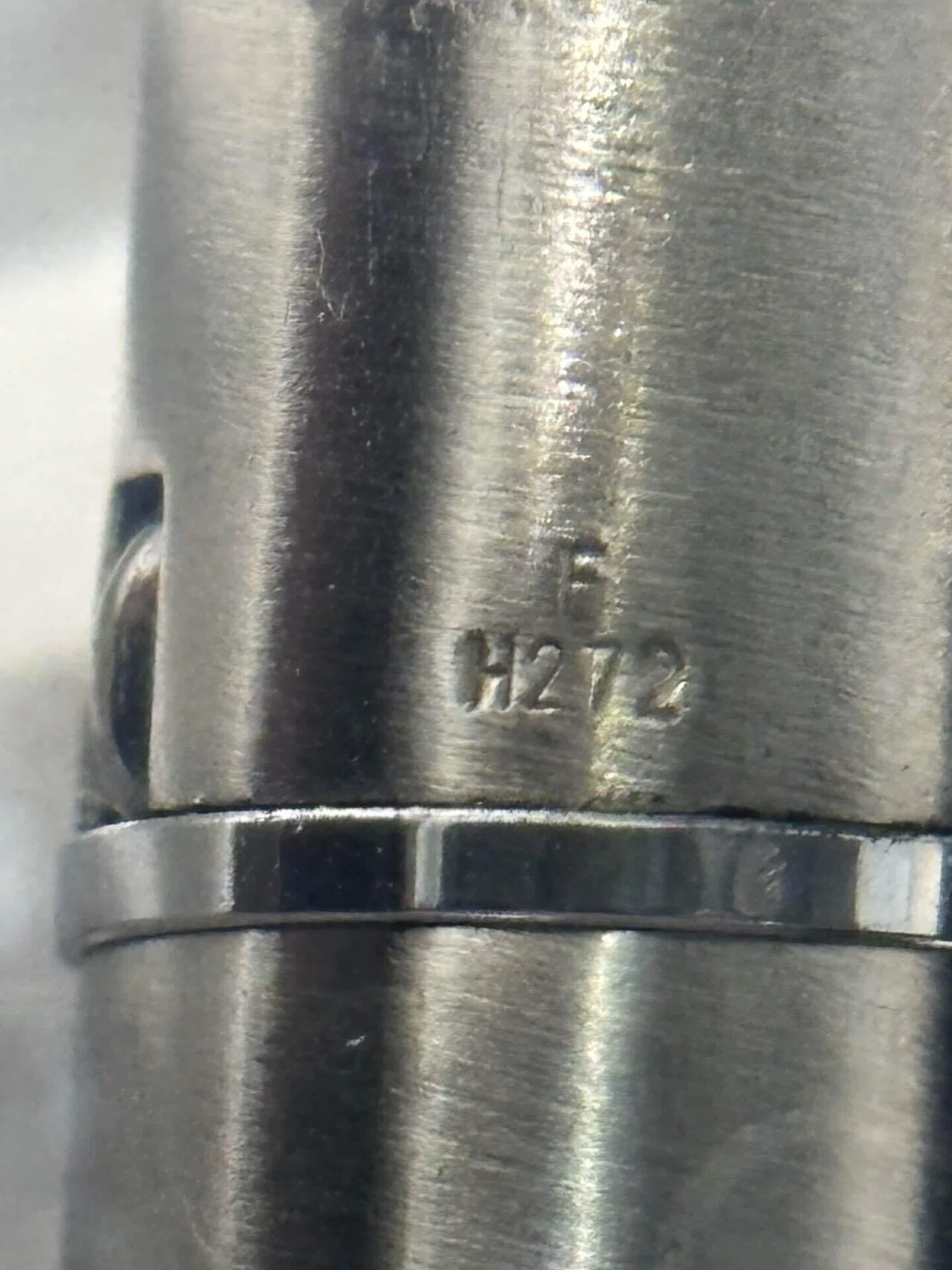 ◆希少 美品 1972年製◆軸一体ニブ万年筆 パイロット ミュー μ F(細字 パイロット】70年代の万年筆 ミュー701ストライプ - YouTube