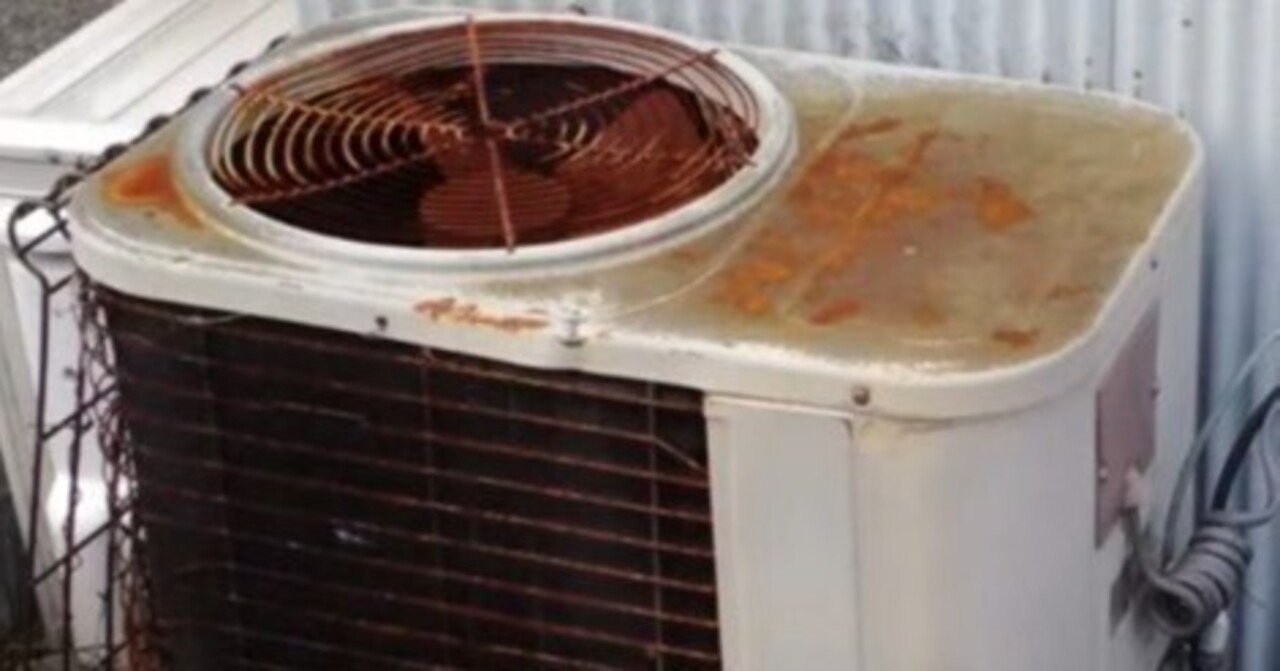 室外機を眺めるのが好きな人間です。｜室外機siro