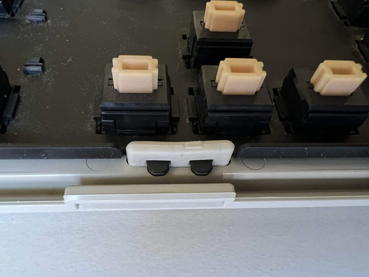 Apple keyboard サーモン軸 USB変換器付属