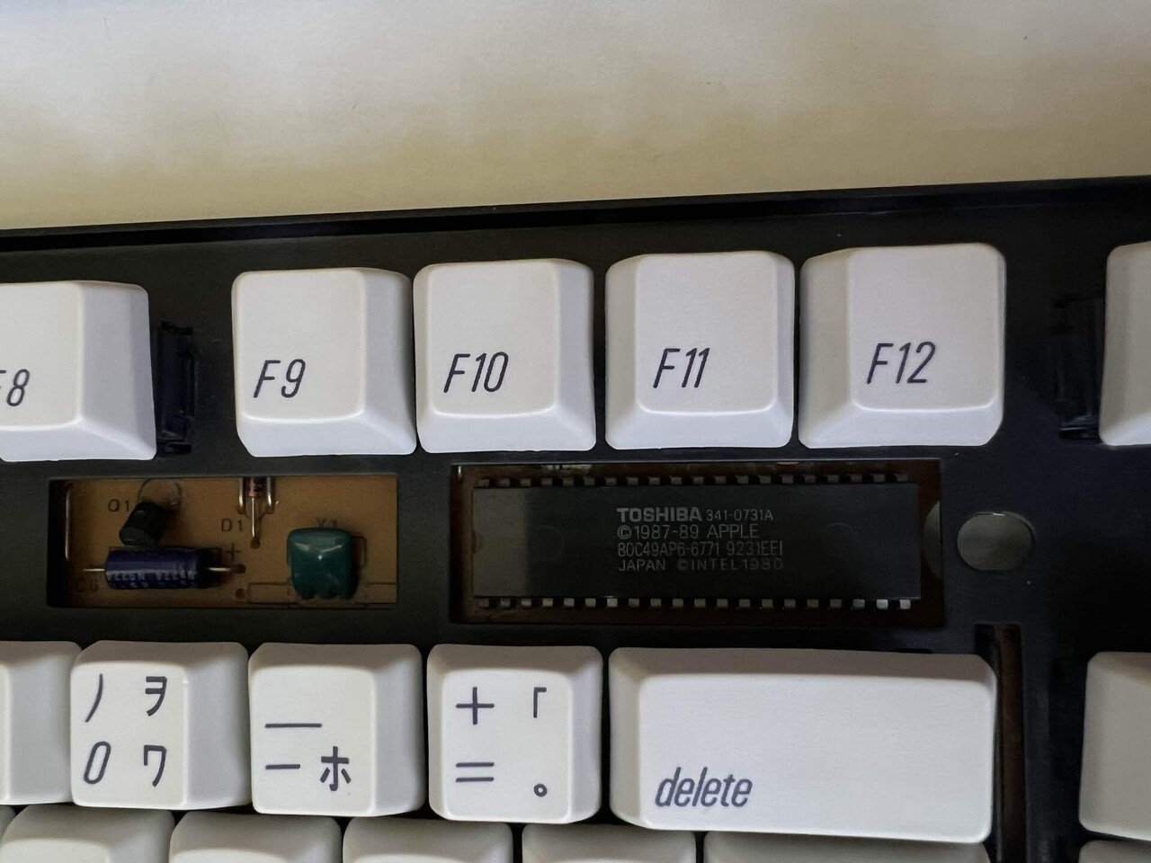 Apple extended keyboard II ALPSサーモン軸 Classic Mechanical Keyboard Restoration - Apple Extended