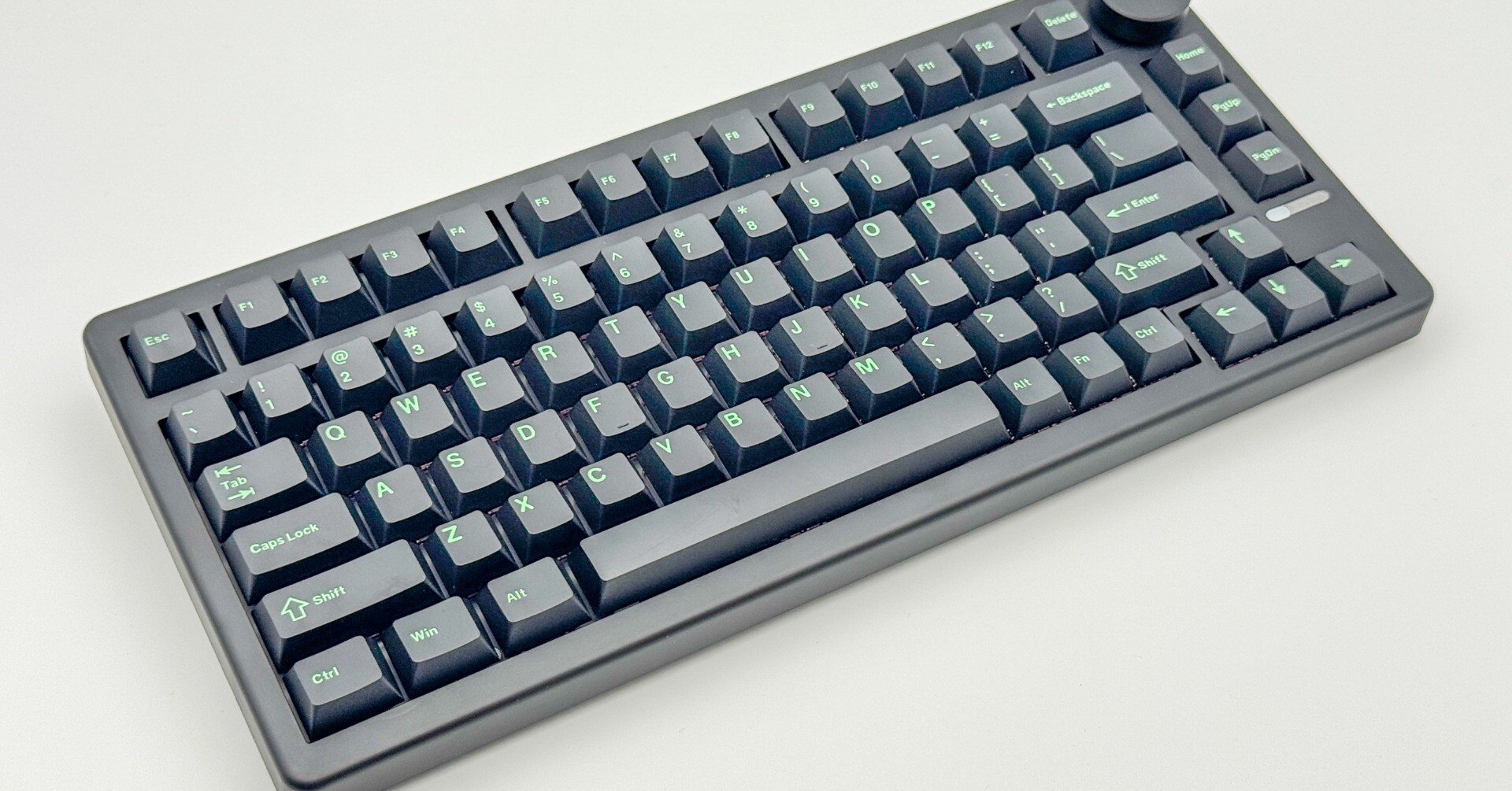 EPOMAKER QK 81 メカニカルキーボード Epomaker QK81」をレビューしました｜イツキ＠個人事業主