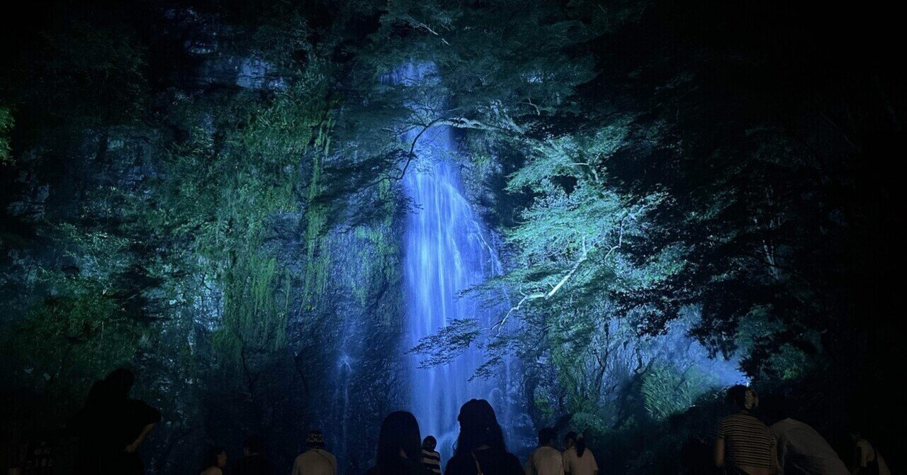 【真作】掛軸　静寂の滝と山里風景　日本画の雅　雄大な自然美　和の癒し　Q107 真作】掛軸 静寂の滝と山里風景 日本画の雅 雄大な自然美 和の