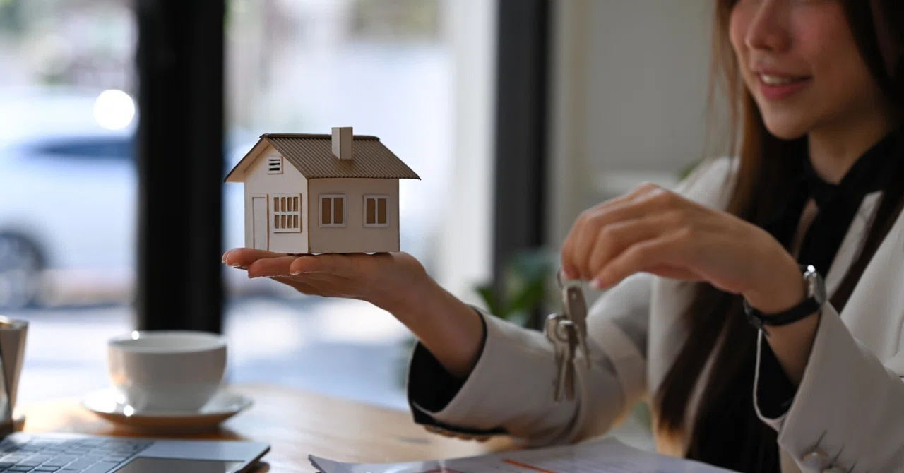 I want to move, but my house won't sell... What are some recommended ...