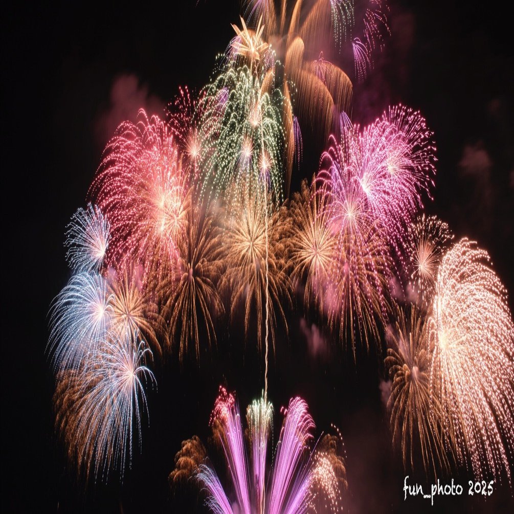 X-T5 SIGMA18-50mm F2.8 DC DN 花火のバルブ撮影｜fun_photo