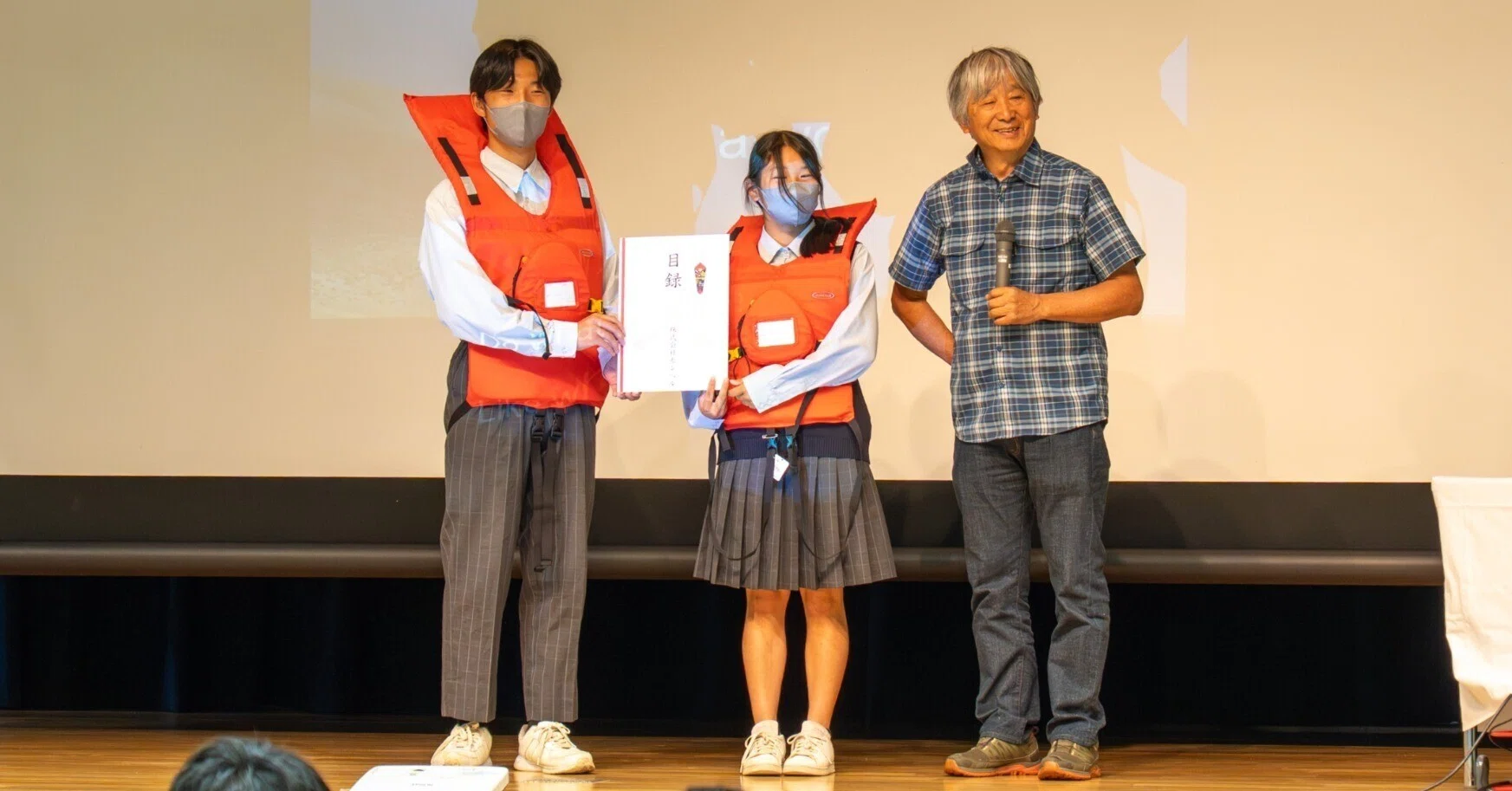 矢掛高校でモンベル会長が講演！矢掛町とモンベルの提携がひらく「や