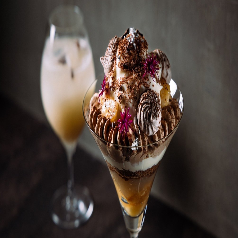 Re:18 桃とペルーカカオの夏のビーントゥバーチョコレートパフェ